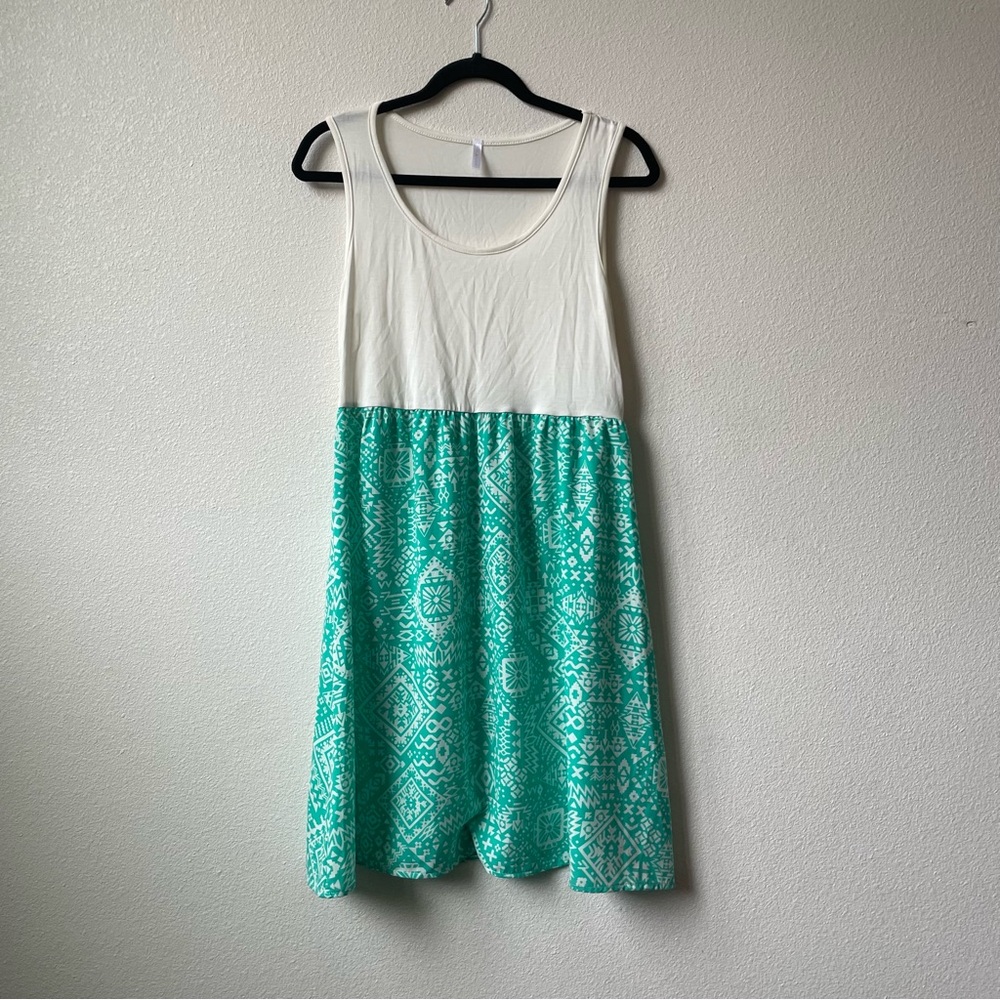 PinkBlush Women’s Large Sleeveless White and Green Patterned Dress